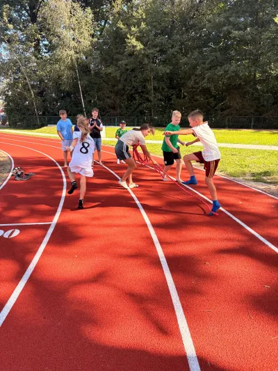 Fotorelacja z wydarzenia Wakacje na Sportowo w ramach zadania Aktywny Orlik (9)