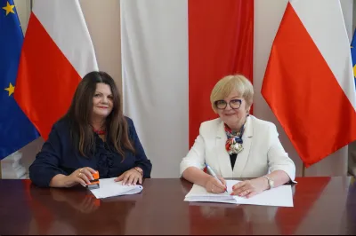 Na zdjęciu Wojewoda Podkarpacki oraz W&oacute;jt Gminy Dzikowiec