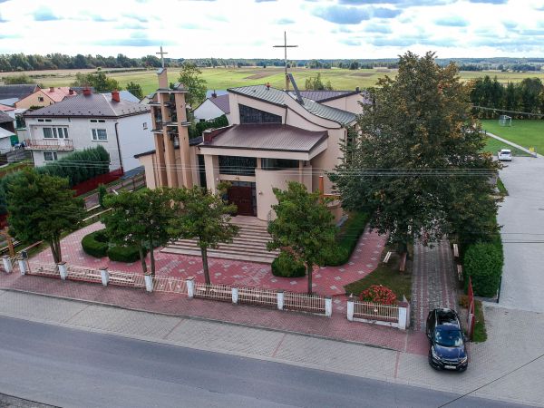 Kości&oacute;ł parafialny w Lipnicy